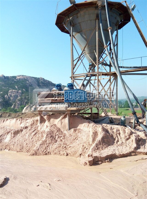 振動(dòng)脫水篩