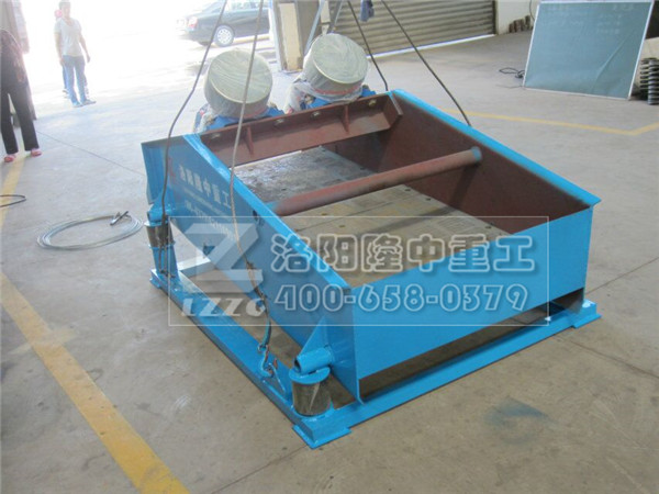 振動(dòng)脫水篩